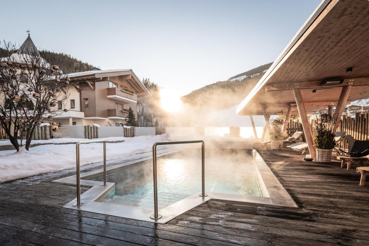 Hotel Sonnegg ザールバッハ・ヒンターグレム エクステリア 写真
