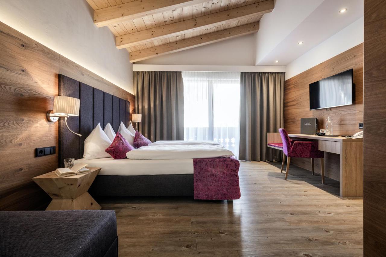 Hotel Sonnegg ザールバッハ・ヒンターグレム エクステリア 写真