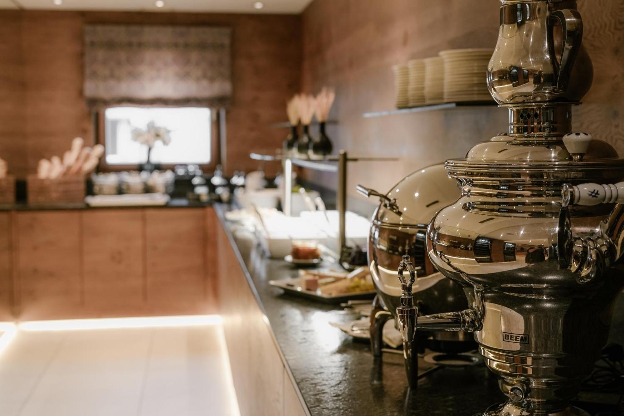 Hotel Sonnegg ザールバッハ・ヒンターグレム エクステリア 写真
