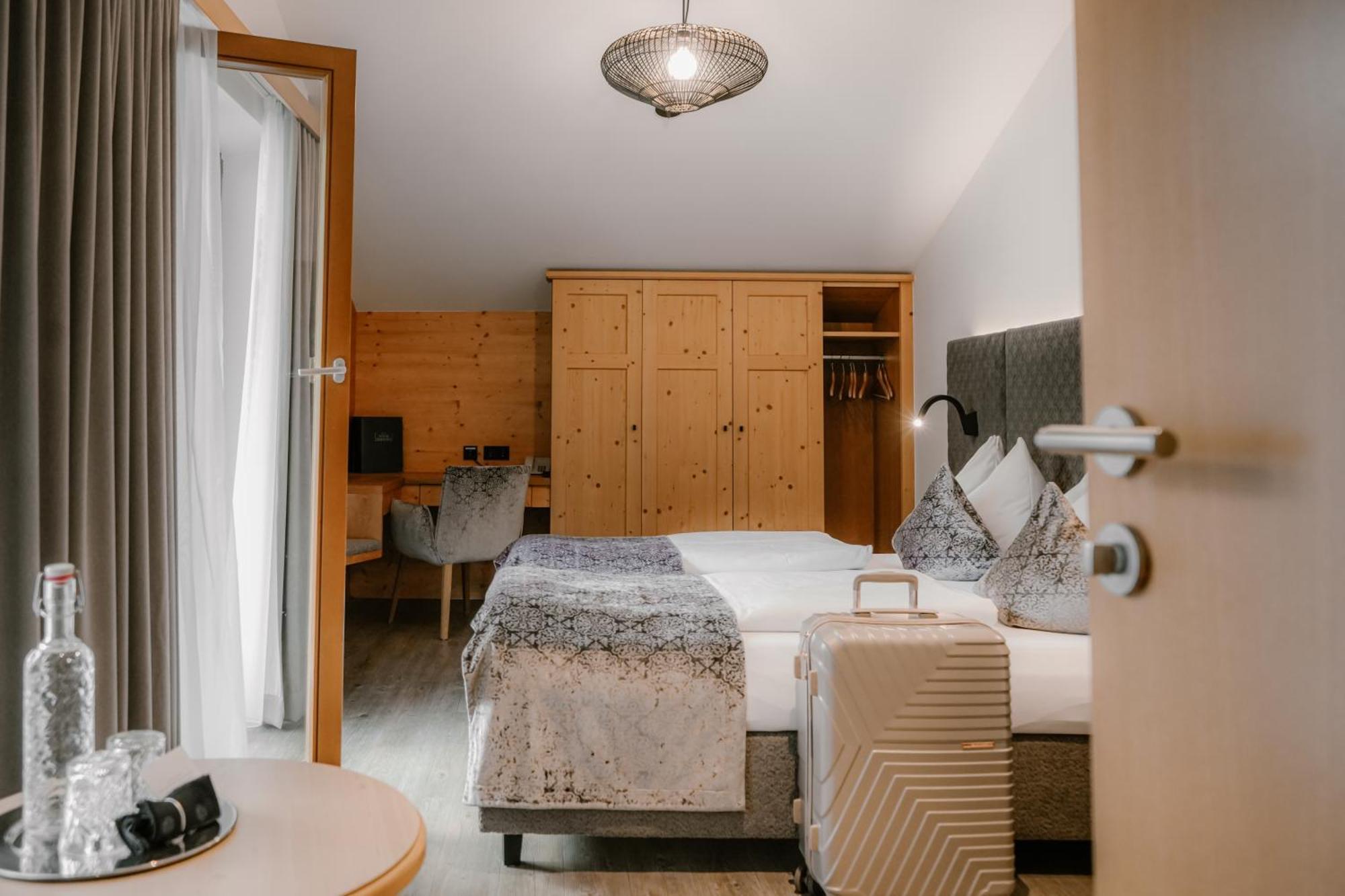 Hotel Sonnegg ザールバッハ・ヒンターグレム エクステリア 写真